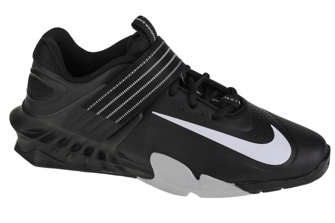 Nike Savaleos CV5708-010 - Czarne
