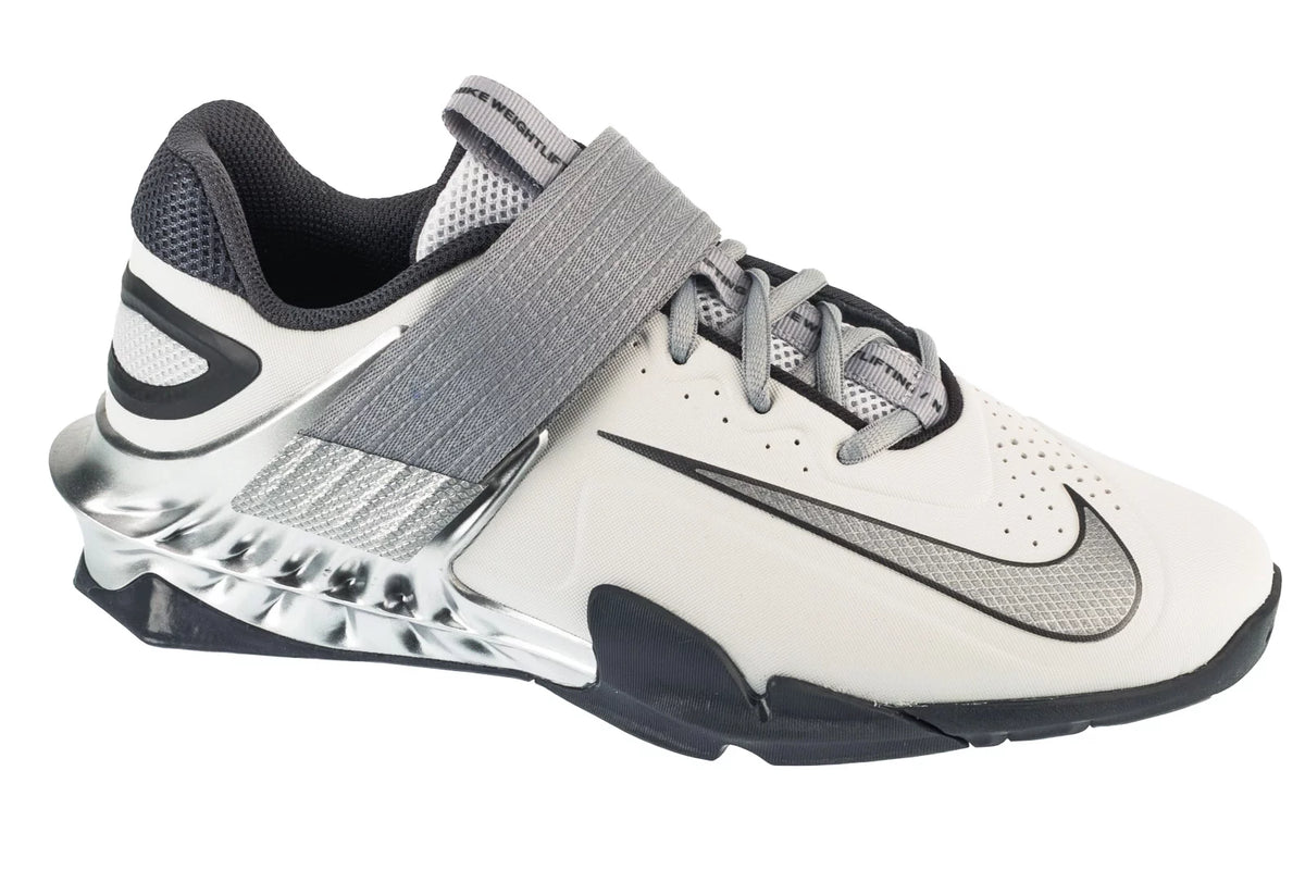 Nike Savaleos SE FZ8664-001 - Białe